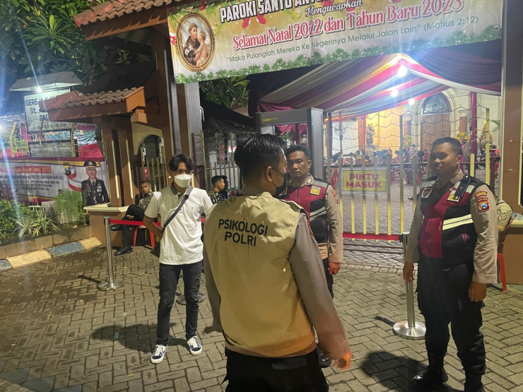 Tim Konselor Polres Pasuruan Kota Berikan Trauma Healing Kepada Personil Ops Lilin Semeru 2022