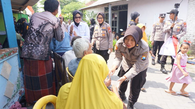 Peringati 77 Tahun Polwan, Polresta Sidoarjo Peduli Kesehatan Masyarakat