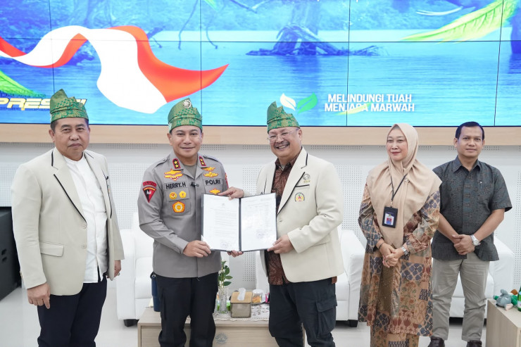 Komjen Pol. (P) Prof. Dr. Chrysnanda Dwilaksana, Dorong Penguatan Ilmu Kepolisian Bidang Lingkungan di Universitas Riau